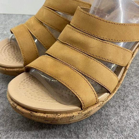 CROCS Tan Leather Like New Strappy Cork Wedges Women’s Size 9 - Picture 3 of 13